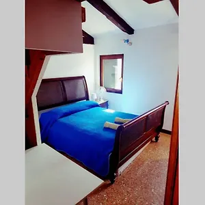 Large 3 Flat Rialto , Venecia Italia