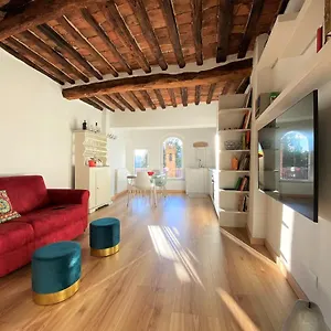 https://casa-ilaria-luminoso-appartamento-con-vista-nel-centro-storico.it-tuscanyhotel.com