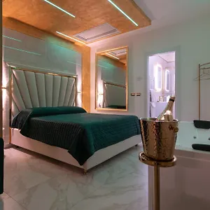 Fashion Gold With Jacuzzi & Car Garage , Bolonha Itália